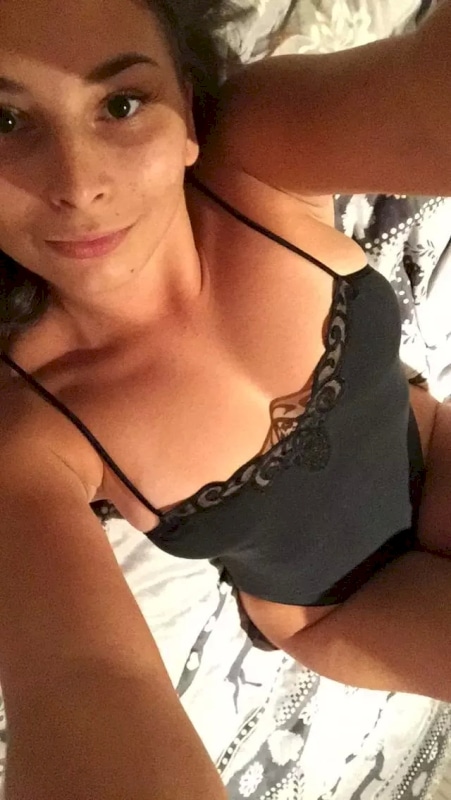 femme coquine docile pour coquin clean de temps en temps libre